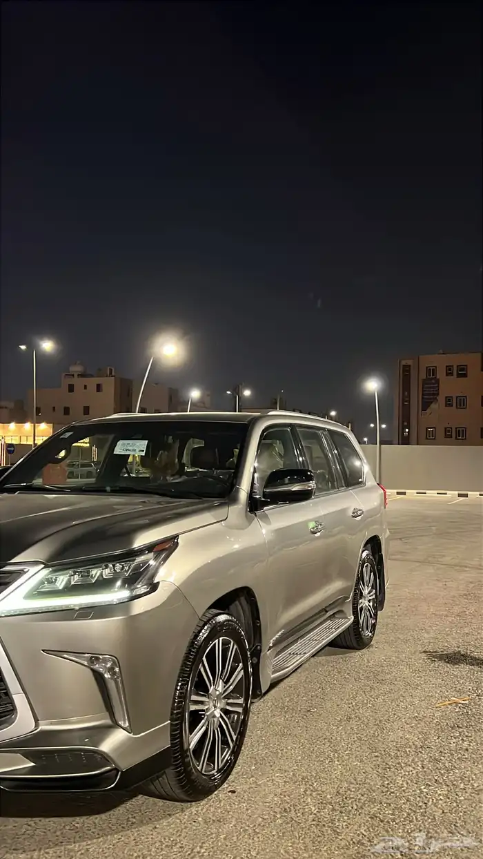 جيب لكزس LX 570 2018 سعودي وكالة 2