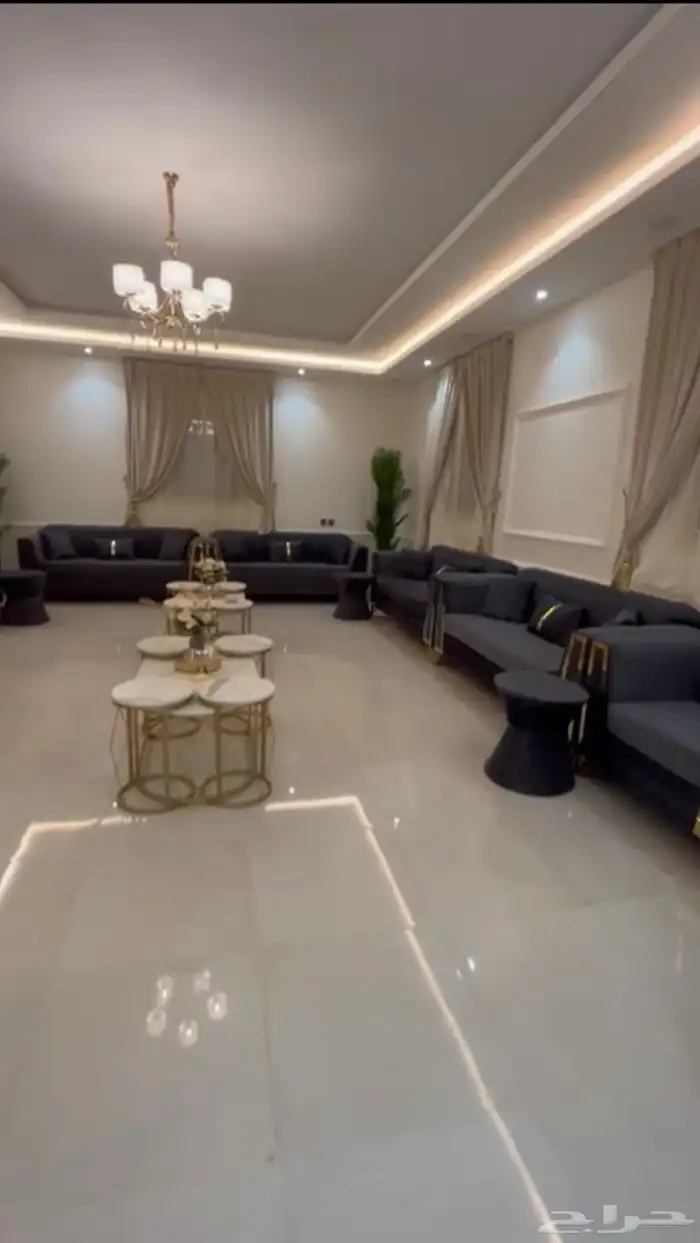 2 عدد كنب 4 5 الكنب فقط التوصيل ع المشتري 0