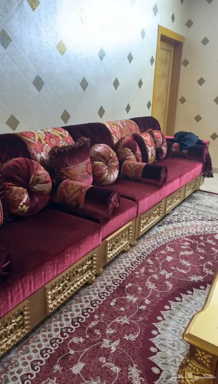 كنبات للبيع شبه جديده 0