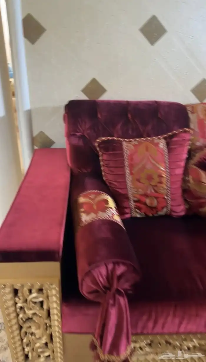 كنبات للبيع شبه جديده 1