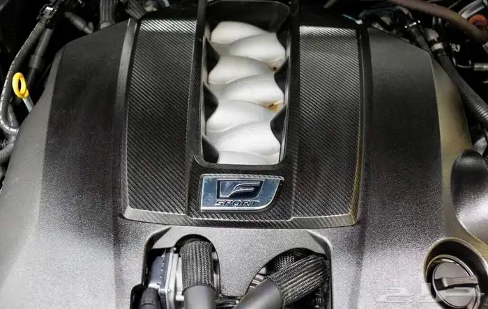 للبيع لكزز IS500 موديل 2023 - V8 بسعر بطل وارد كندا 27