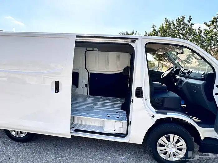 نيسان اورفان 2021 جير عادي ديزل بضاعه نضيف 8