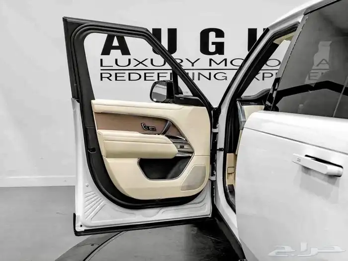 للبيع رانج روفر فوج 2023 - V8 ممشى قليل جدا كندي 3