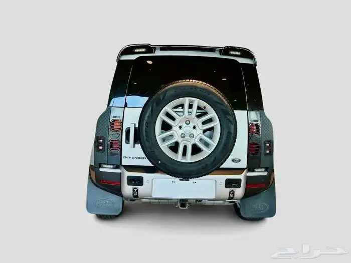 للبيع ديفندر موديل 2023 - 4 سلندر ببلاشش وارد كندا 9