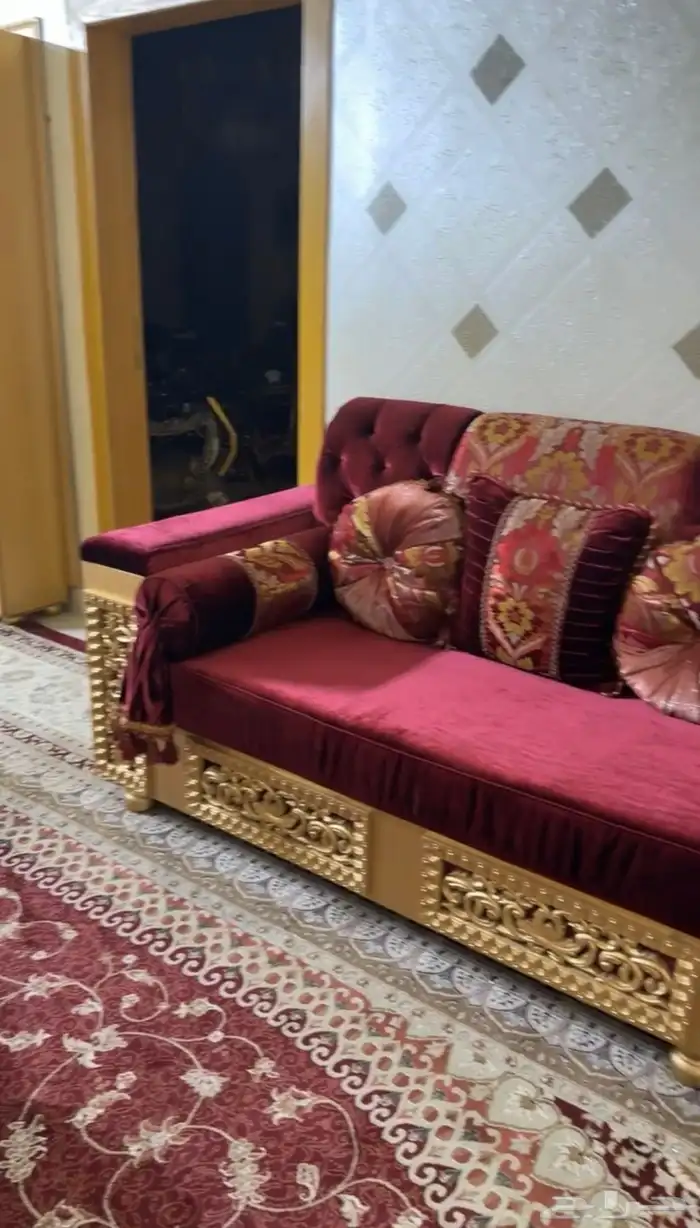 كنبات للبيع شبه جديده 2