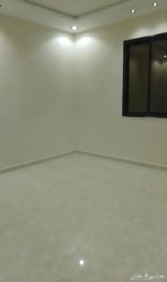 فيلا دوبلكس للبيع في ولي العهد (3) 6