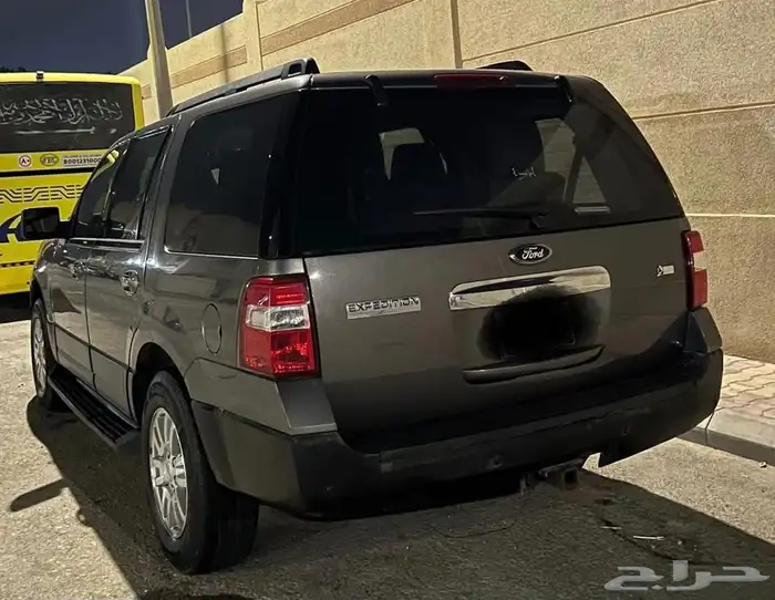 فورد ايكسبديشن مستعمل بوضع جيد للبيع 8