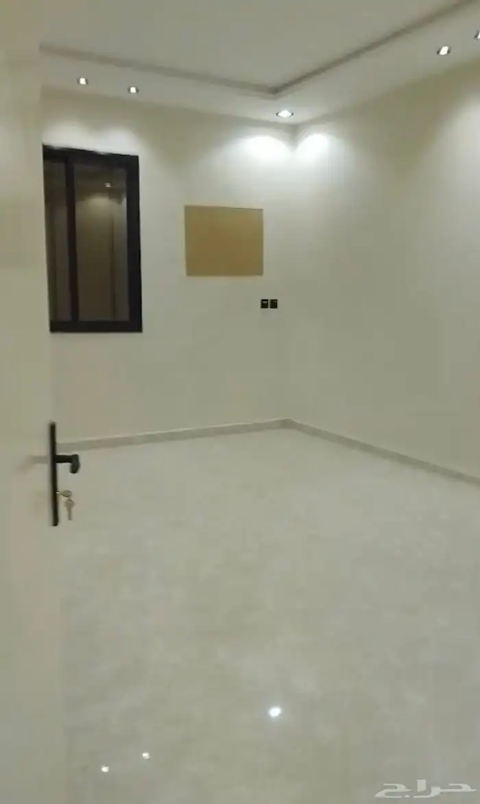 فيلا دوبلكس للبيع في ولي العهد (3) 5