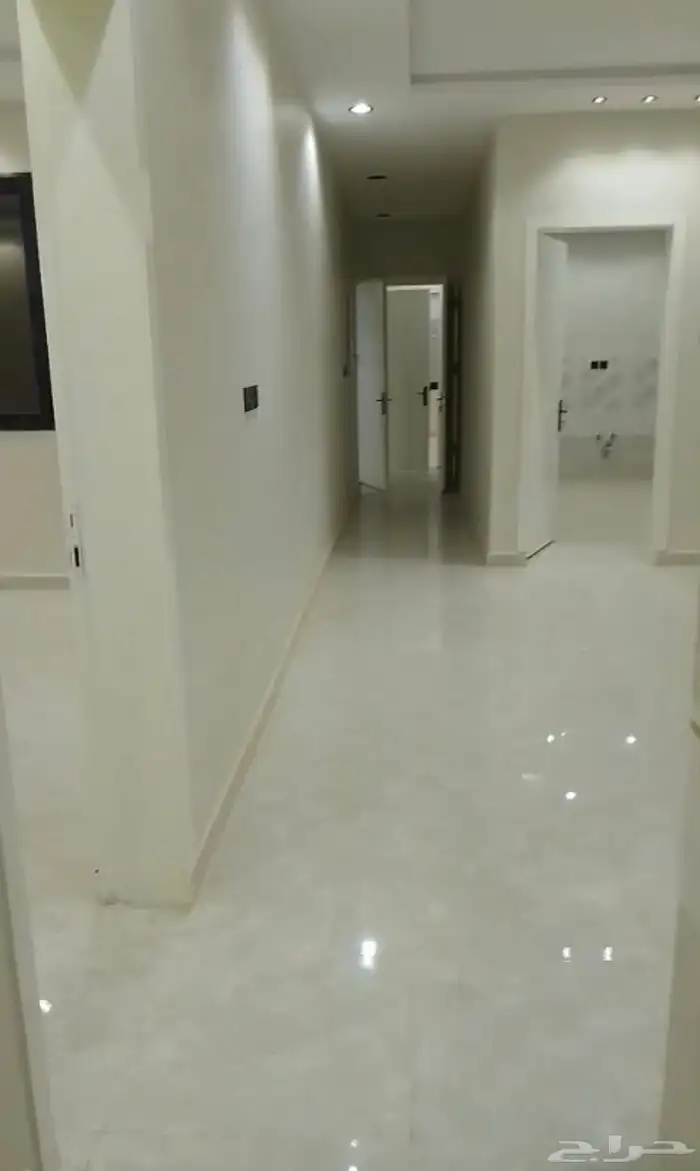 فيلا دوبلكس للبيع في ولي العهد (3) 8