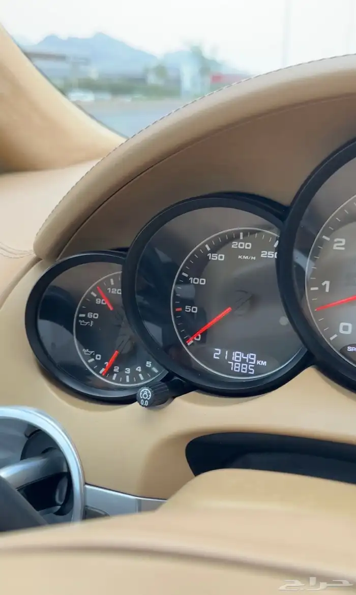 للبيع بورش كايين بودي وداخلية بحالة الوكالة شرط 3