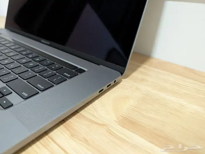 MacBook Pro i9.16inch 64gb ram 500gb ssd 8gb graphics 7