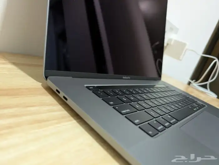 MacBook Pro i9.16inch 64gb ram 500gb ssd 8gb graphics 6