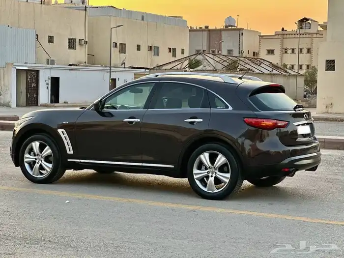 انفنتي Fxموديل 2010 33