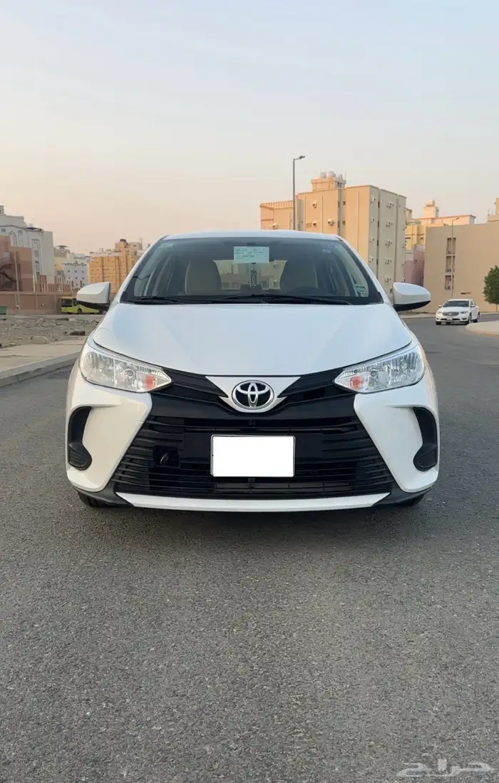 يارس 2022 Y ( بحالة الوكالة ) خالي من الرش 2