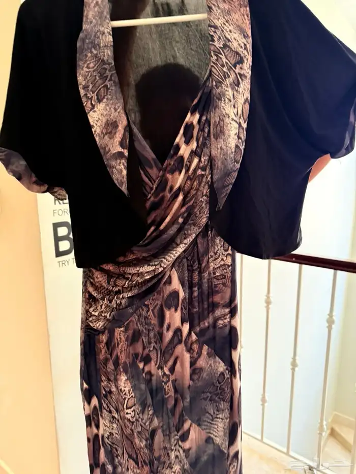 فساتين وأقمشة هنديه للبيع بسعر التكلفه 2