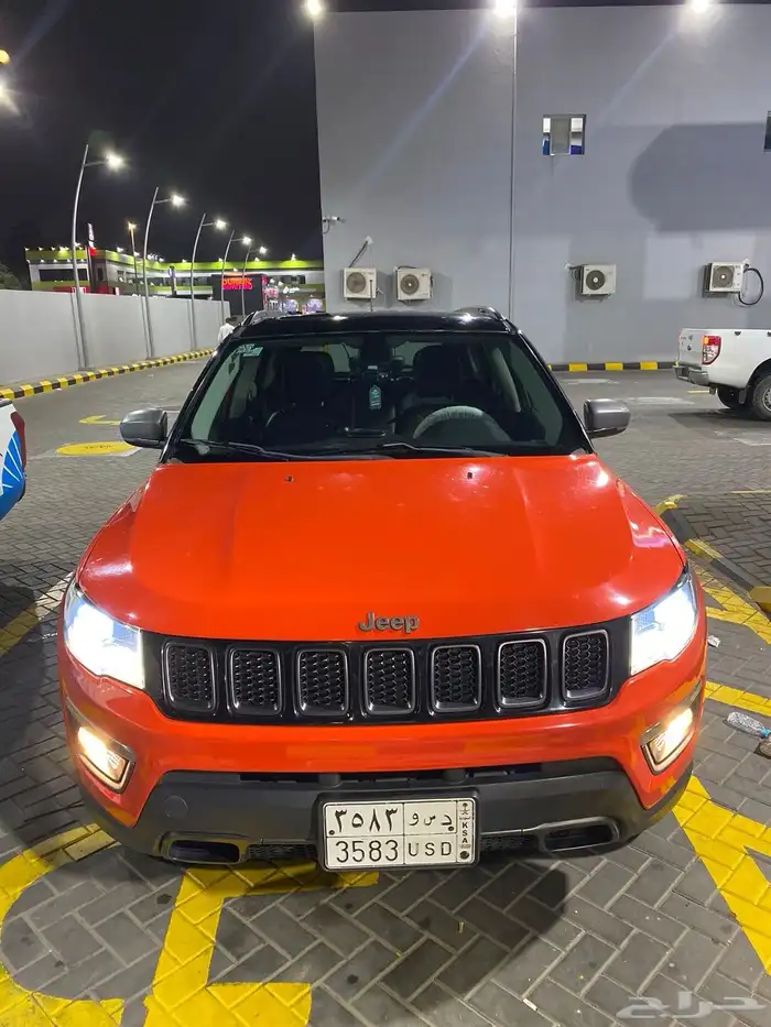 للبيع جيب كومباس 2018 تريل هوك 0