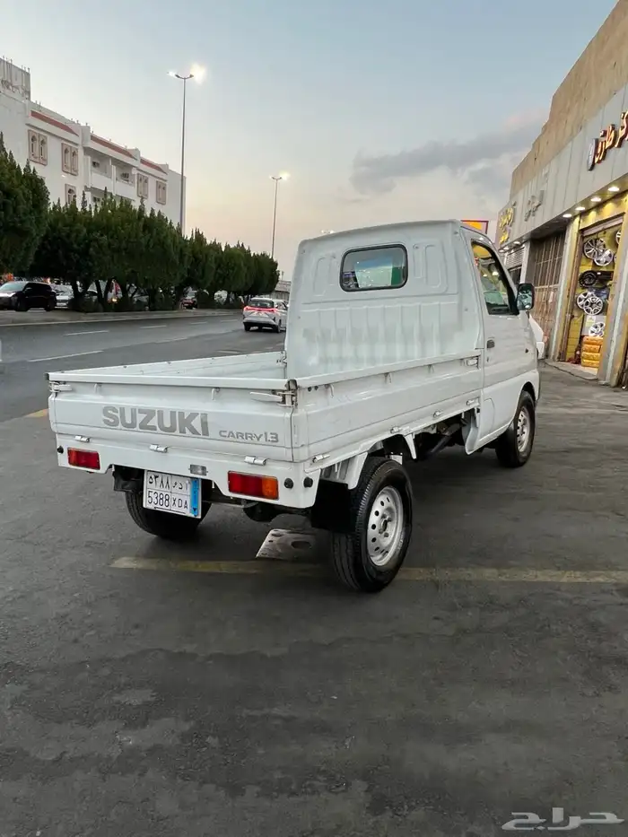 دباب سوزوكي 2001 مخزن 4