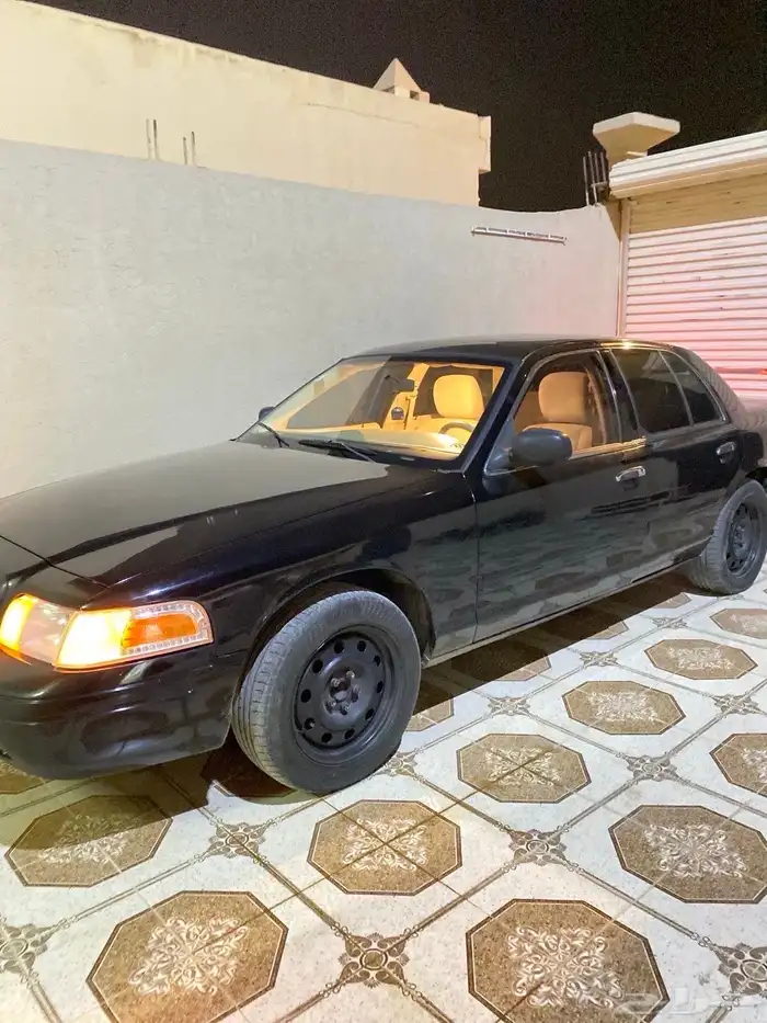 فورد فكتوريا 4