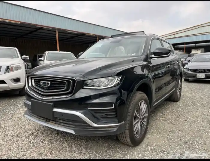 جيلي ازكارا 2023 اصفار بانوراما جلد كمرات 0