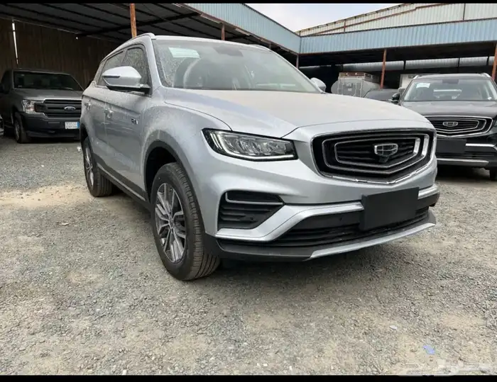 جيلي ازكارا 2023 اصفار بانوراما جلد كمرات 8