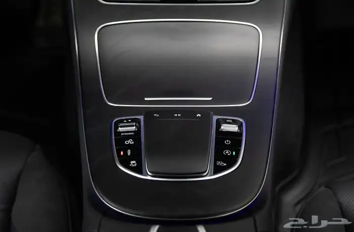 2023 Mercedes-Benz E53 مخزن 8