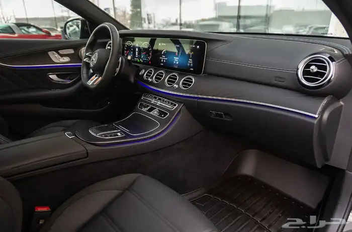 2023 Mercedes-Benz E53 مخزن 10