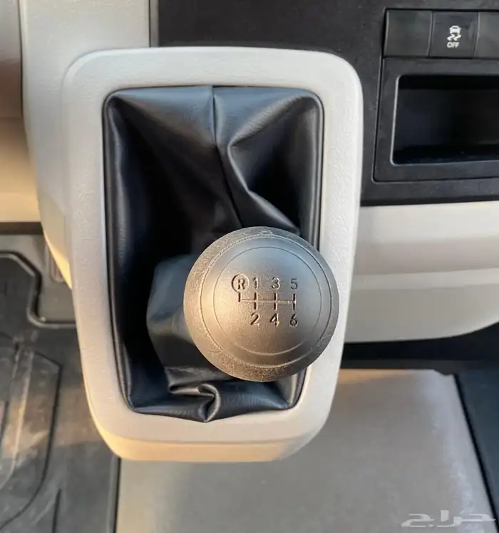 تايوتا هايس ( بضاعة ) 2024 بنزين سقف نازل 20