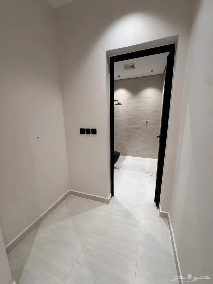 ادوار مكرره بحي الصفا تشطيب ممتاز وموقع مميز 14