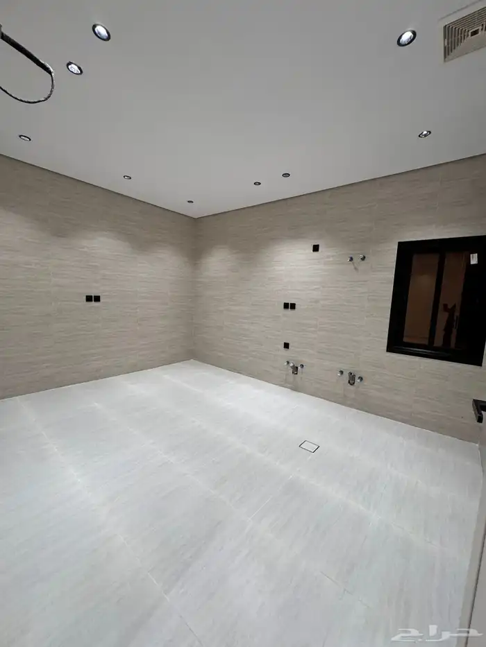 ادوار مكرره بحي الصفا تشطيب ممتاز وموقع مميز 7