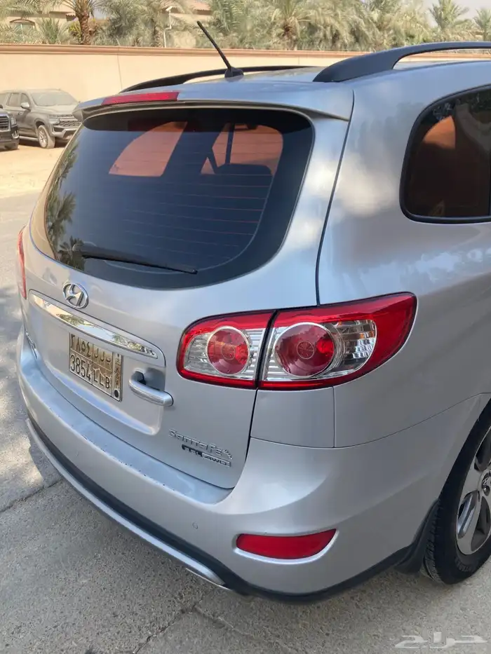هيونداي سانتافيه بدي وكاله ممشى قليل 16