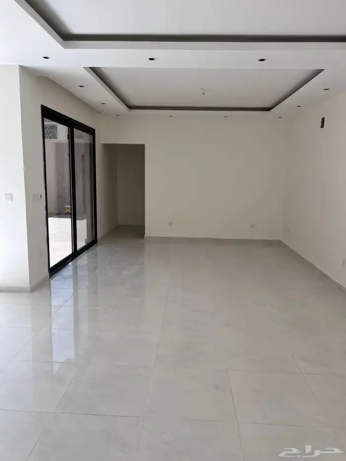 فيلا للايجار بحي الجنادريه 9