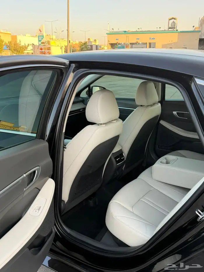 هيونداي سوناتا 2025 فئة الكومفورت 8