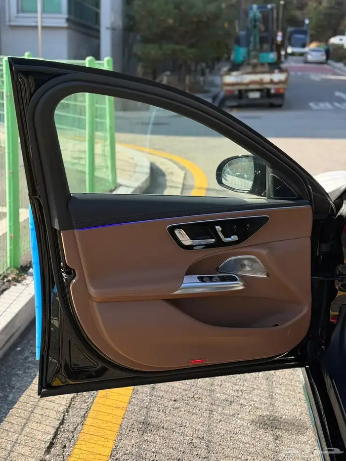 مرسيدس E300 AMG 2026 أصفار 20