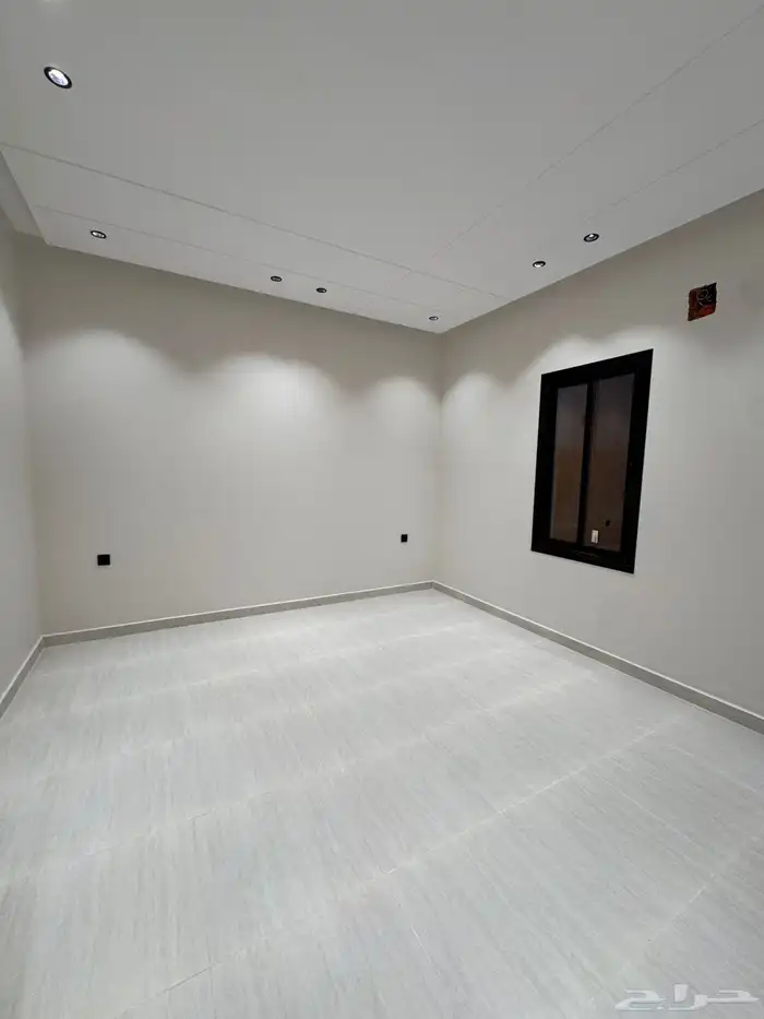 ادوار مكرره بحي الصفا تشطيب ممتاز وموقع مميز 15