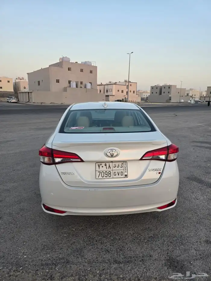 تويوتا يارس 2022 3