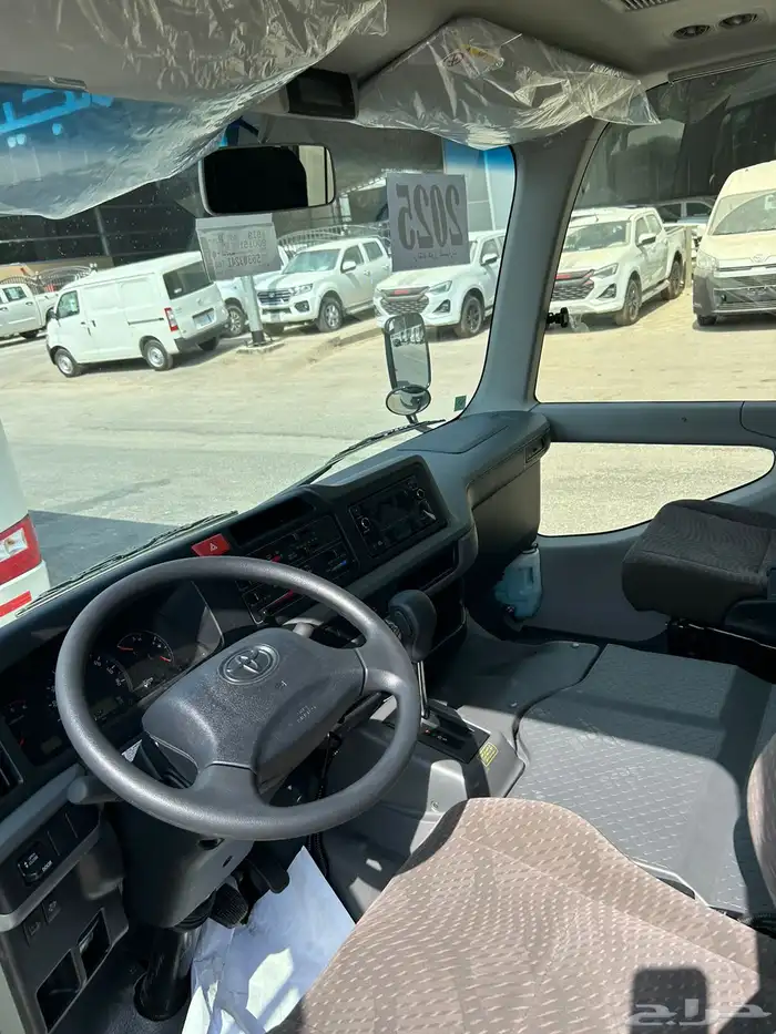 تويوتا باص كوستر 21 راكب 2025 قير اتوماتيك ديزل نظام 50-50 5