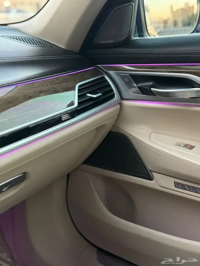 بي أم دبليو مديل 2018مخزنه وشبه جديده 32