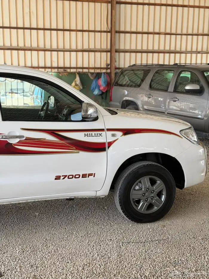 للبيع تويوتا هالكس غمارتين 2010 جير تومتك نظيفه 5