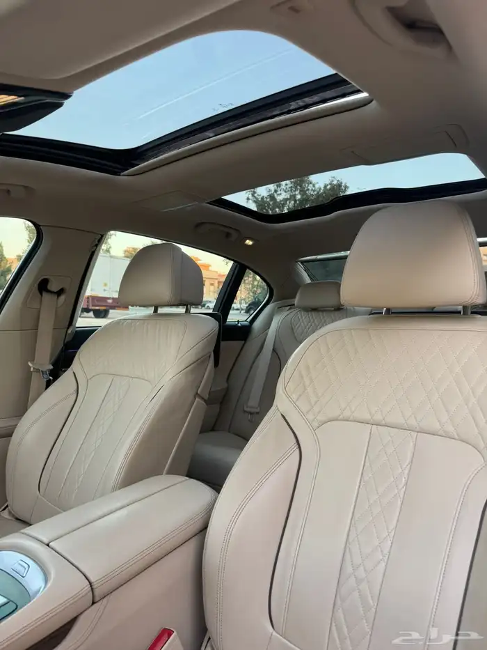 بي أم دبليو مديل 2018مخزنه وشبه جديده 11