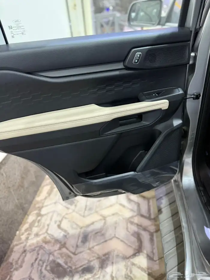 فورد ايفرست XLS 2025 بنزين دبل سعر مميز 8