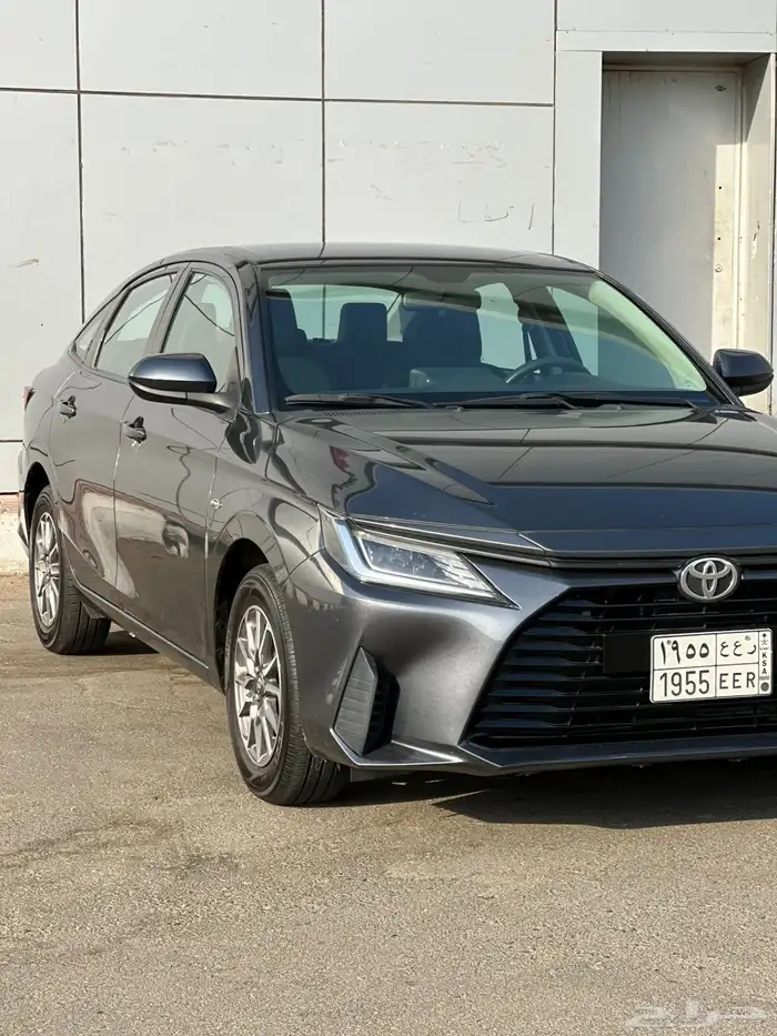 تويوتا يارس 2024 البيع 49500 بلد شبه جديدة 6