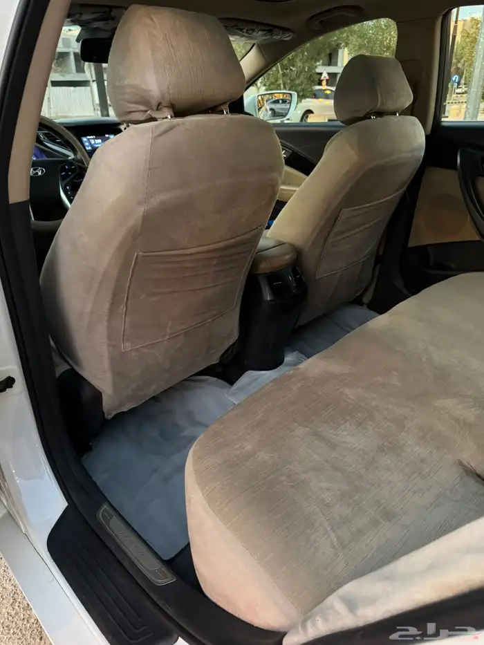 ازيرا 2017 مالك اول بحالة الوكاله بالكامل 18