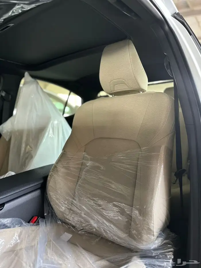 تويوتا كامري LE 2025 بنزين ابيض جديدة سعودي 6