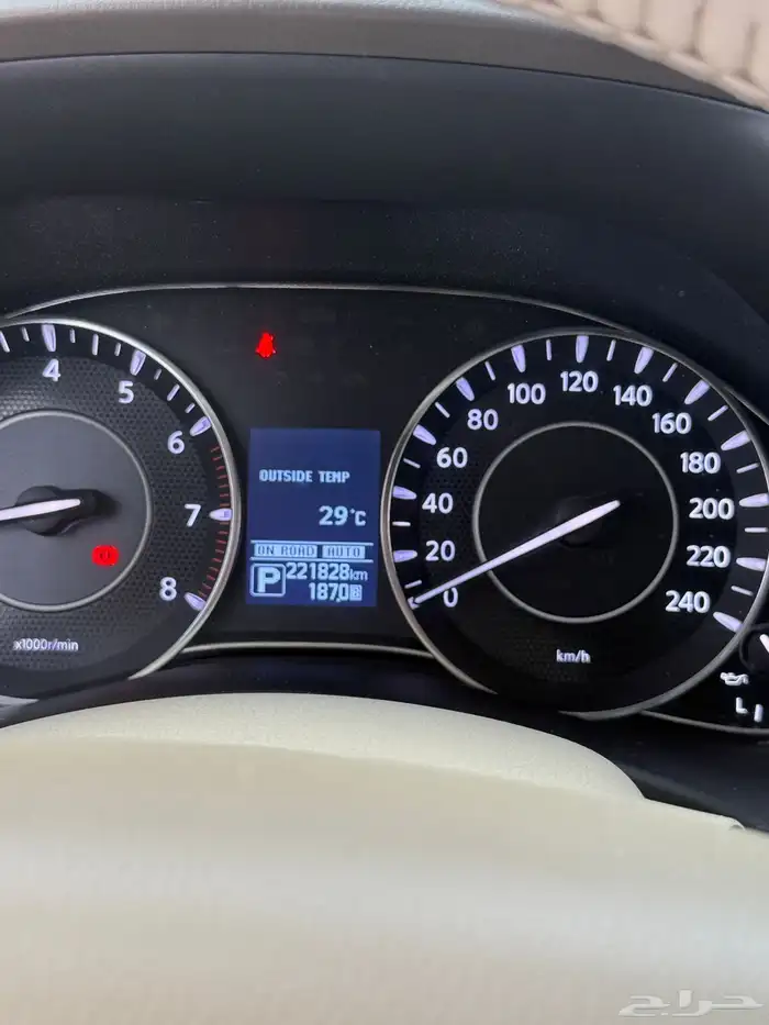 نيسان بلاتينيوم 4