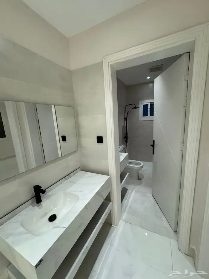 للبيع شقة مميزة مطله على مسجد و حديقة 0