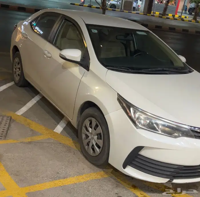 كرولا ستاندر 2019 ابيض 1