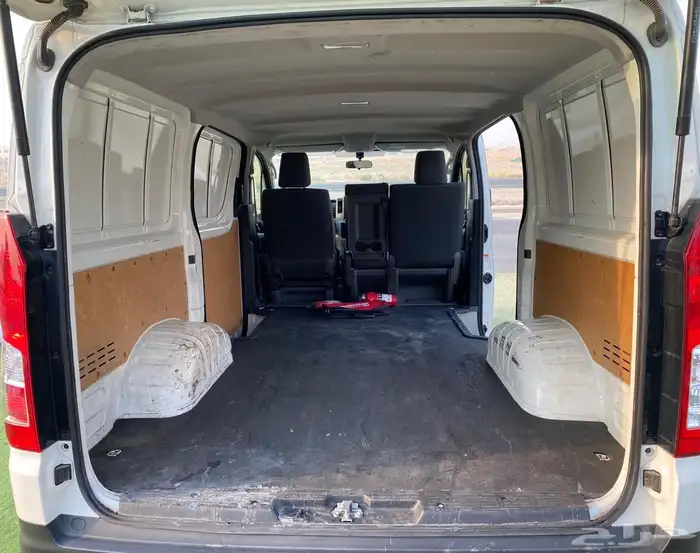 تايوتا هايس ( بضاعة ) 2024 بنزين سقف نازل 10