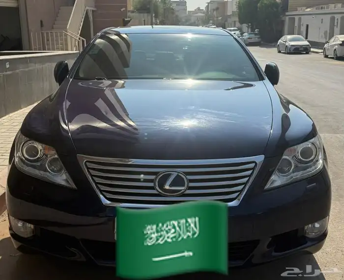 لكزس LS460L موديل 2011 ممشى قليل 0