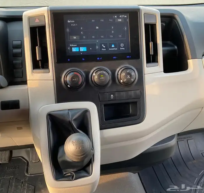 تايوتا هايس ( بضاعة ) 2024 بنزين سقف نازل 18