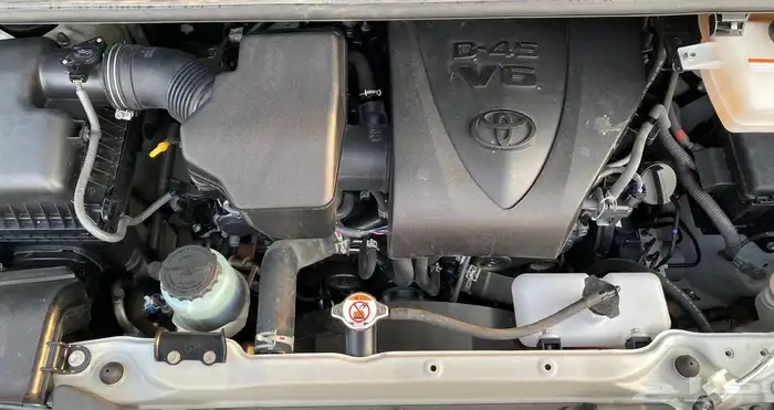 تايوتا هايس ( بضاعة ) 2024 بنزين سقف نازل 49